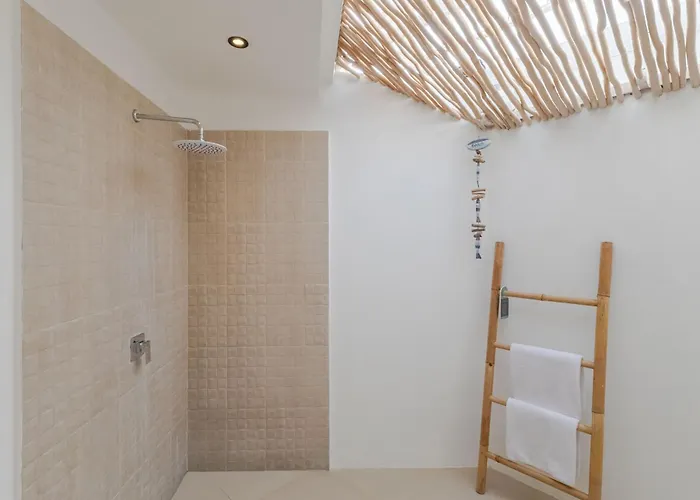 Villa Cocodrilos 2 By Pertama Seminyak